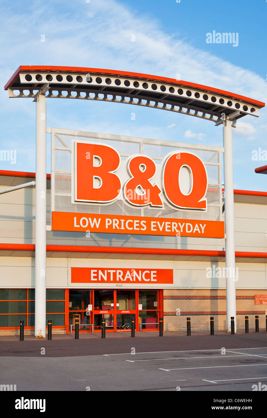 B Q Warehouse Store High Resolution Stock Photography And Images Alamy