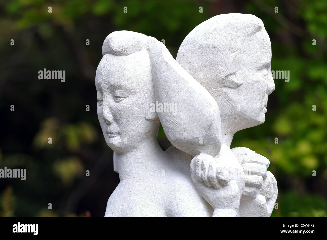 Couple looking opposite ways hires stock photography and images Alamy