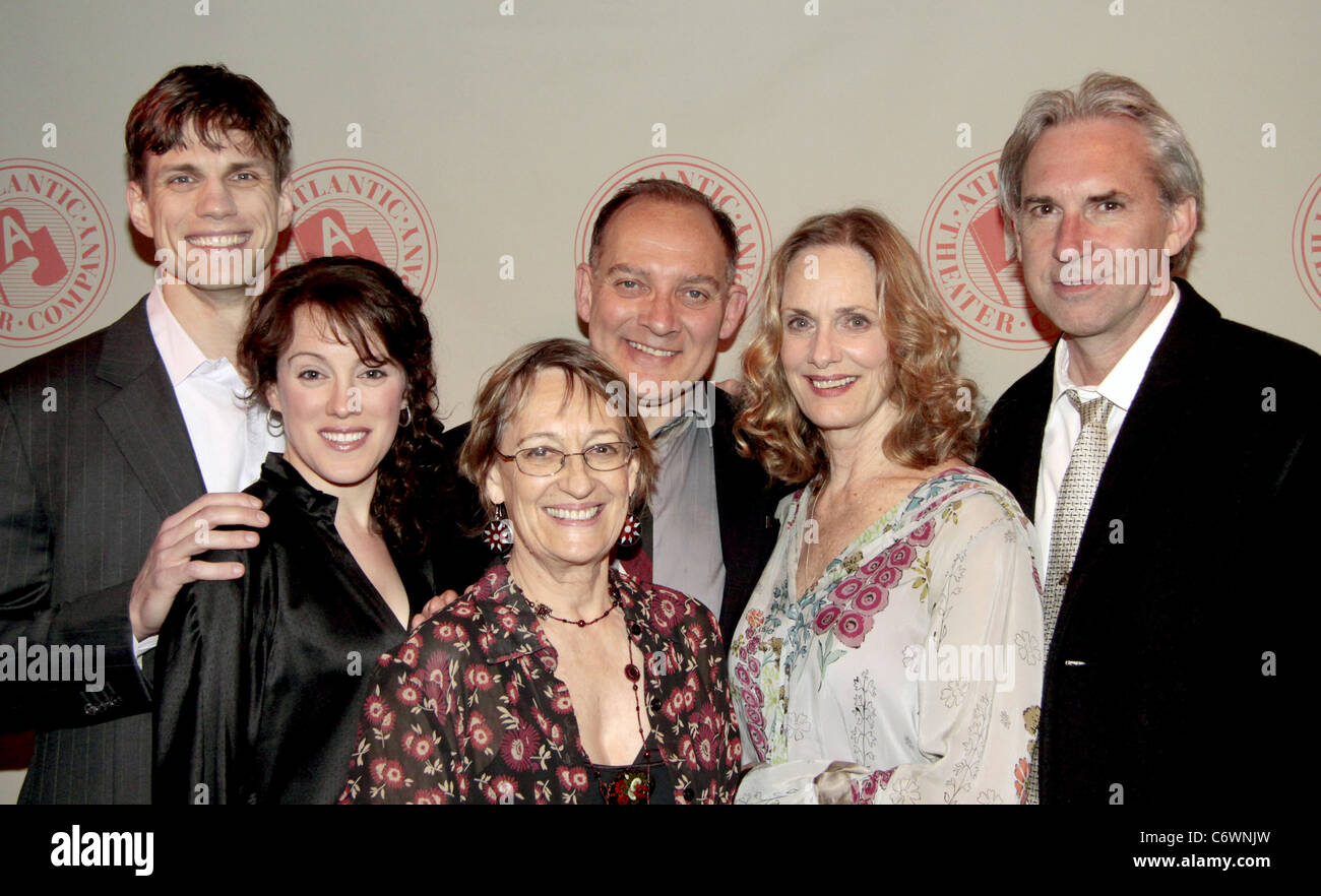 Lee Aaron Rosen, Samantha Soule, Patricia Conolly, Zach Grenier, Lisa Emery, and David Esbjornson The Atlantic Theater Stock Photo