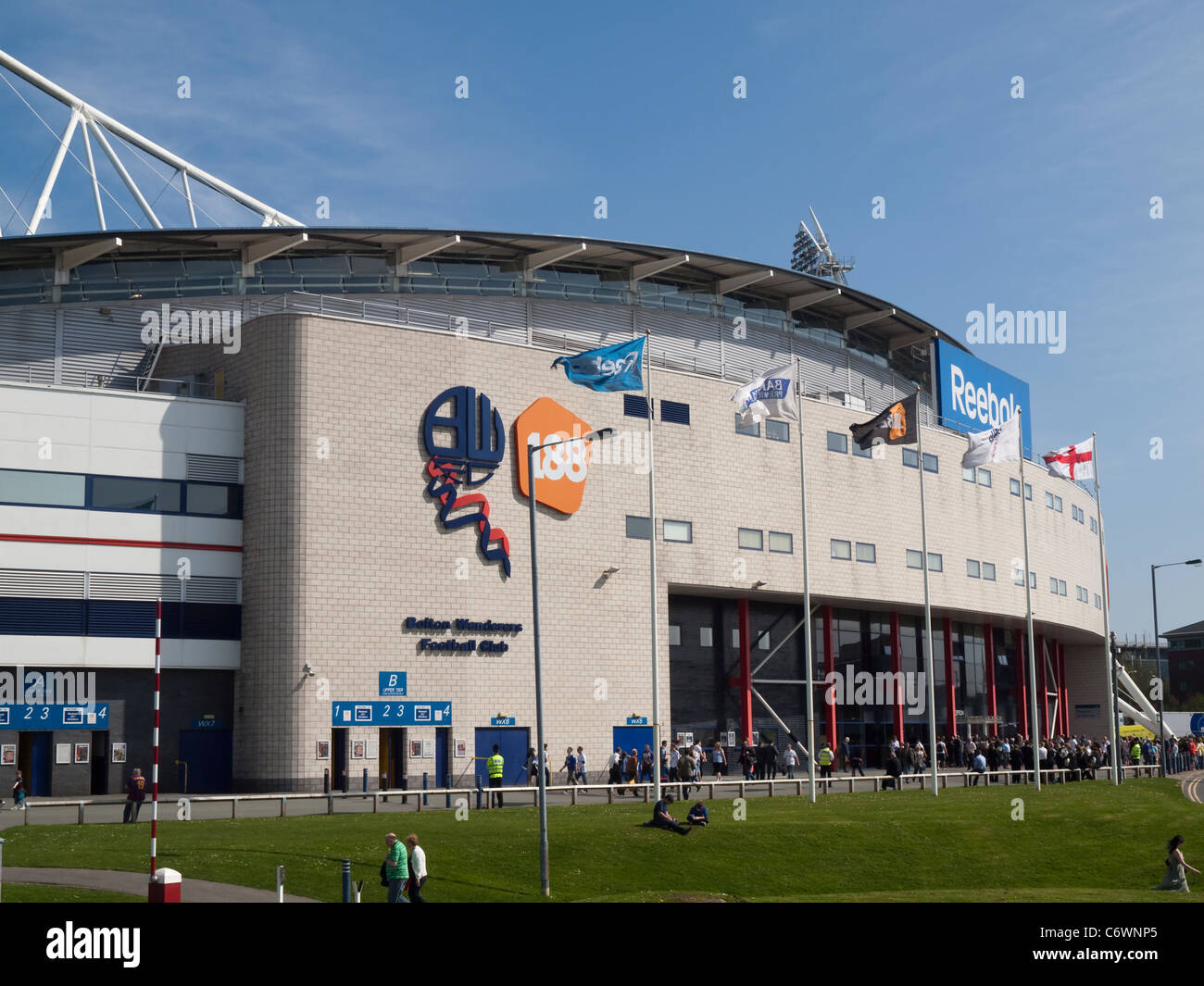Reebok stadium hi-res stock photography and images - Alamy