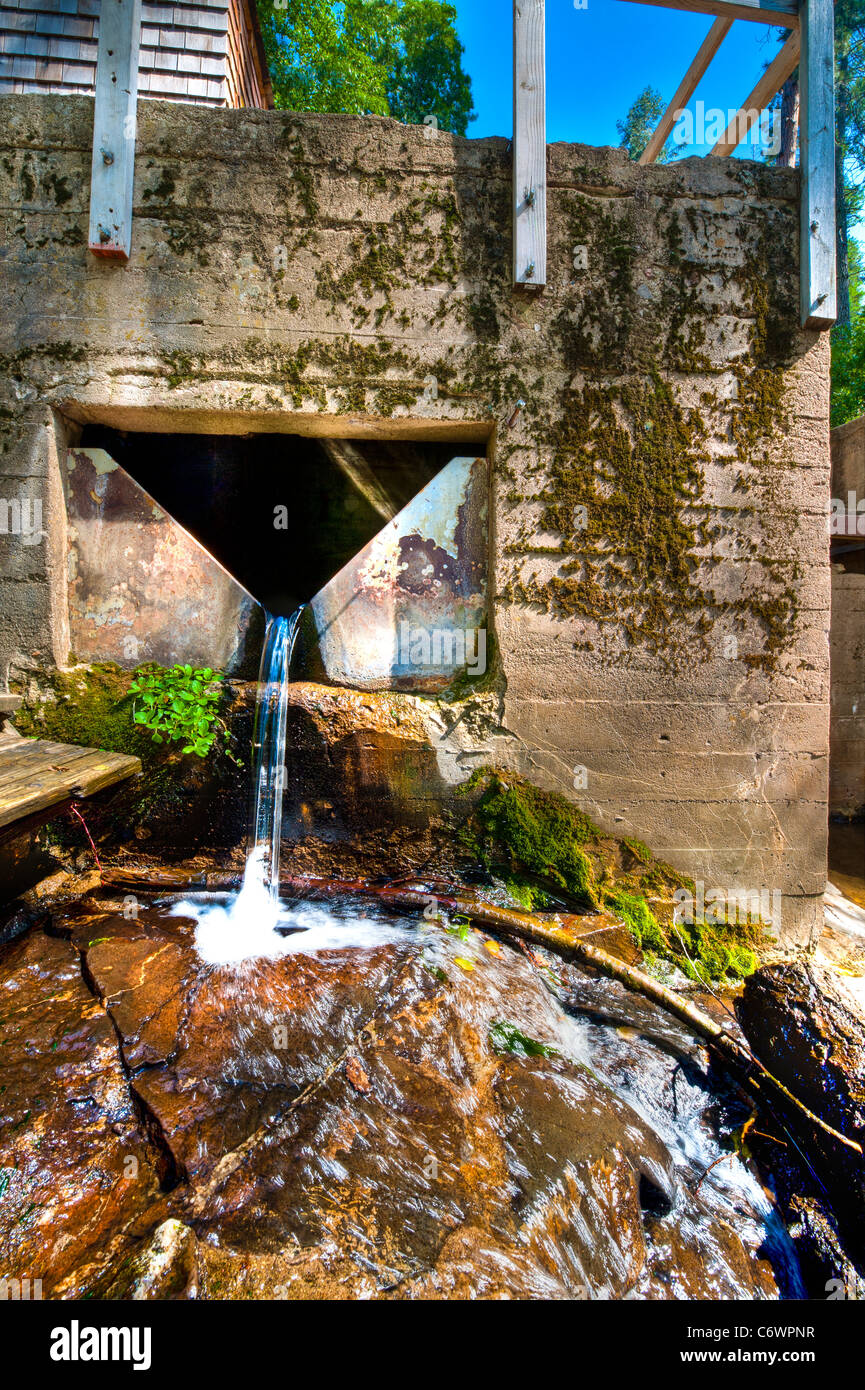 Overflow weir dam hires stock photography and images Alamy