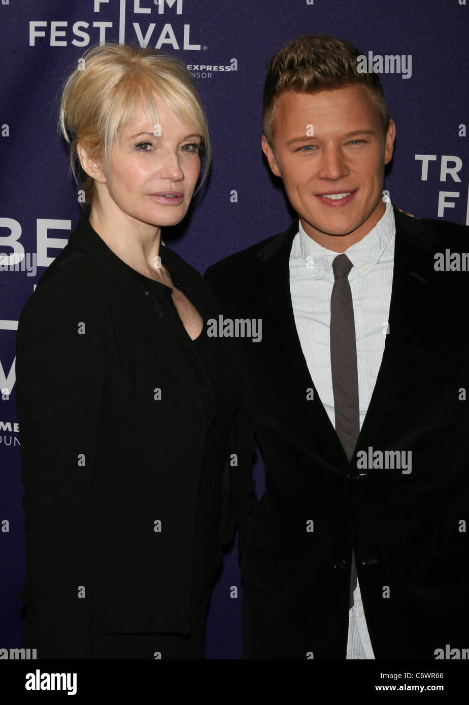 Ellen barkin and christopher egan hi-res stock photography and images -  Alamy