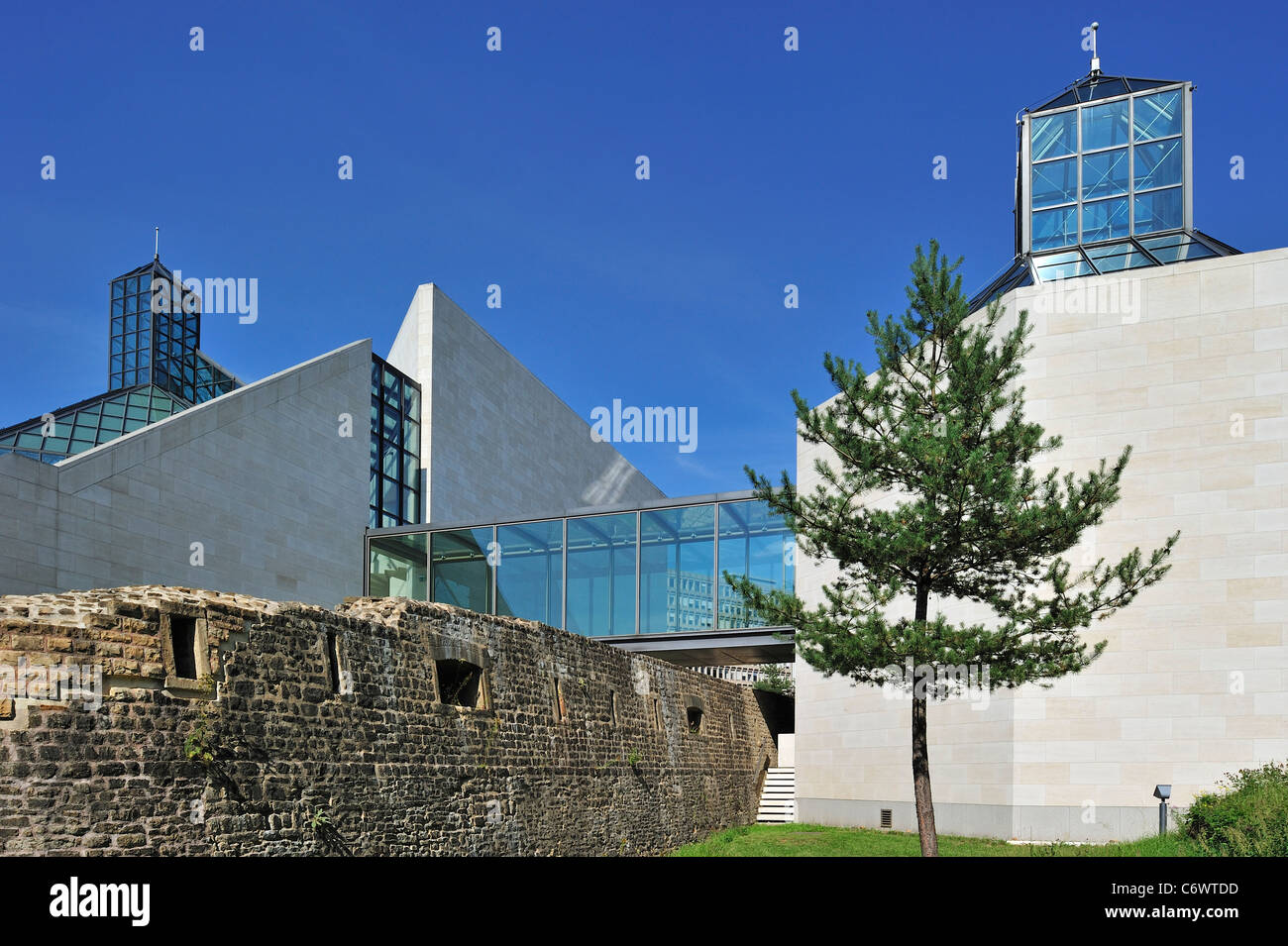 Fort Thüngen and the Grand Duke Jean Museum of Modern Art / Musée d'art moderne Grand-Duc Jean / Mudam at Kirchberg, Luxembourg Stock Photo