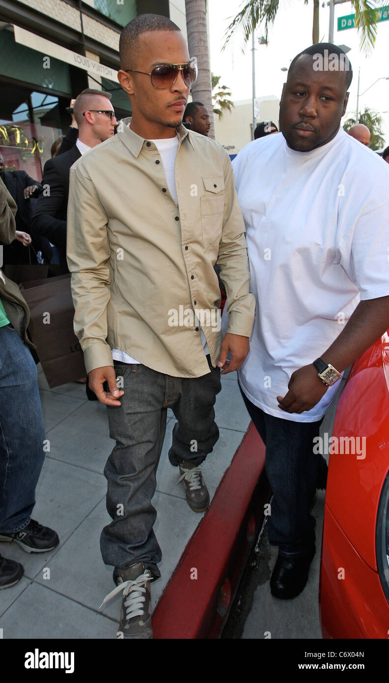 Rapper T.I. shopping at Louis Vuitton on Rodeo Drive in Beverly Hills Los Angeles, California 26.04.10 Stock Photo - Alamy