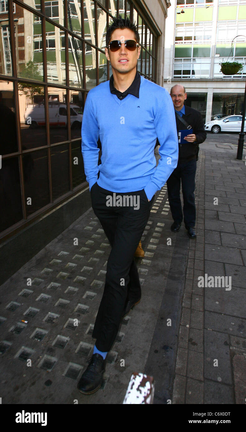 Vernon Kay arrives at the BBC Radio 1 studios to present his weekend show  London, England - 15.05.10 Ross Robinson Stock Photo - Alamy