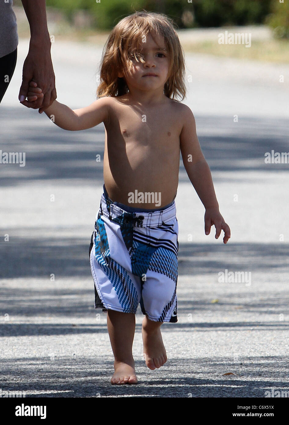 Camila Alves and Matthew McConaughey's son Levi McConaughey going for a  walk with his Grandmother in Malibu Mailbu, USA Stock Photo - Alamy