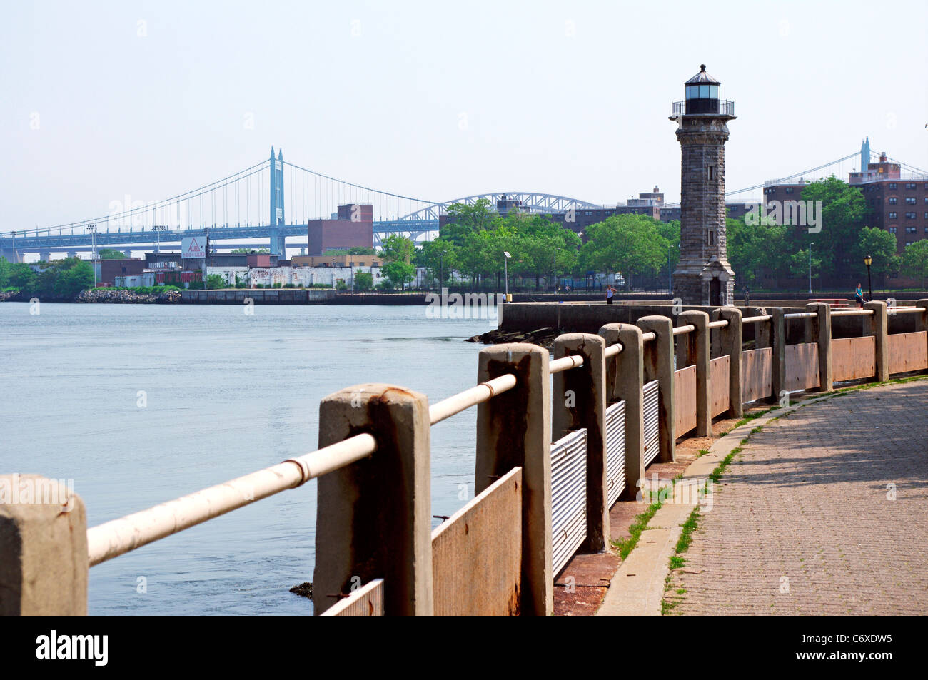 Blackwell (Roosevelt) lighthouse from N.E. point of Roosevelt Island looking toward borough Queens, Astoria East River, NYC, USA Stock Photo