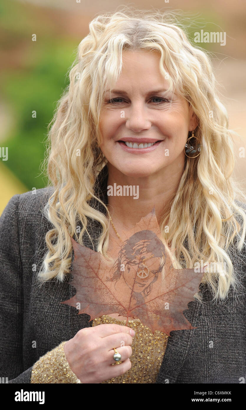 Daryl Hannah launches a UN report on kids' attitudes to nature and the