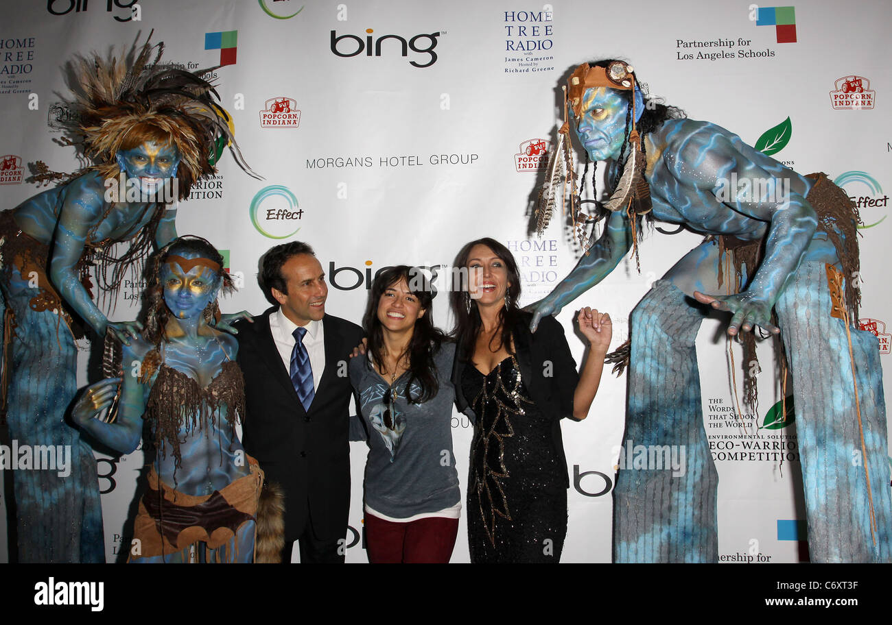 Avatar' Neytiri, Richard Green, Michelle Rodriguez, Magda Rod and 'Avatar' Na'vi ' The 'Avatar' Cast celebrate the 40th Stock Photo