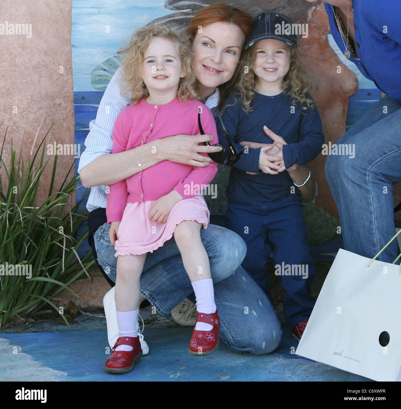 Desperate Housewives star Marcia Cross was spotted out and about in Santa Monica with her twin daughters Eden and Savannah Los Stock Photo
