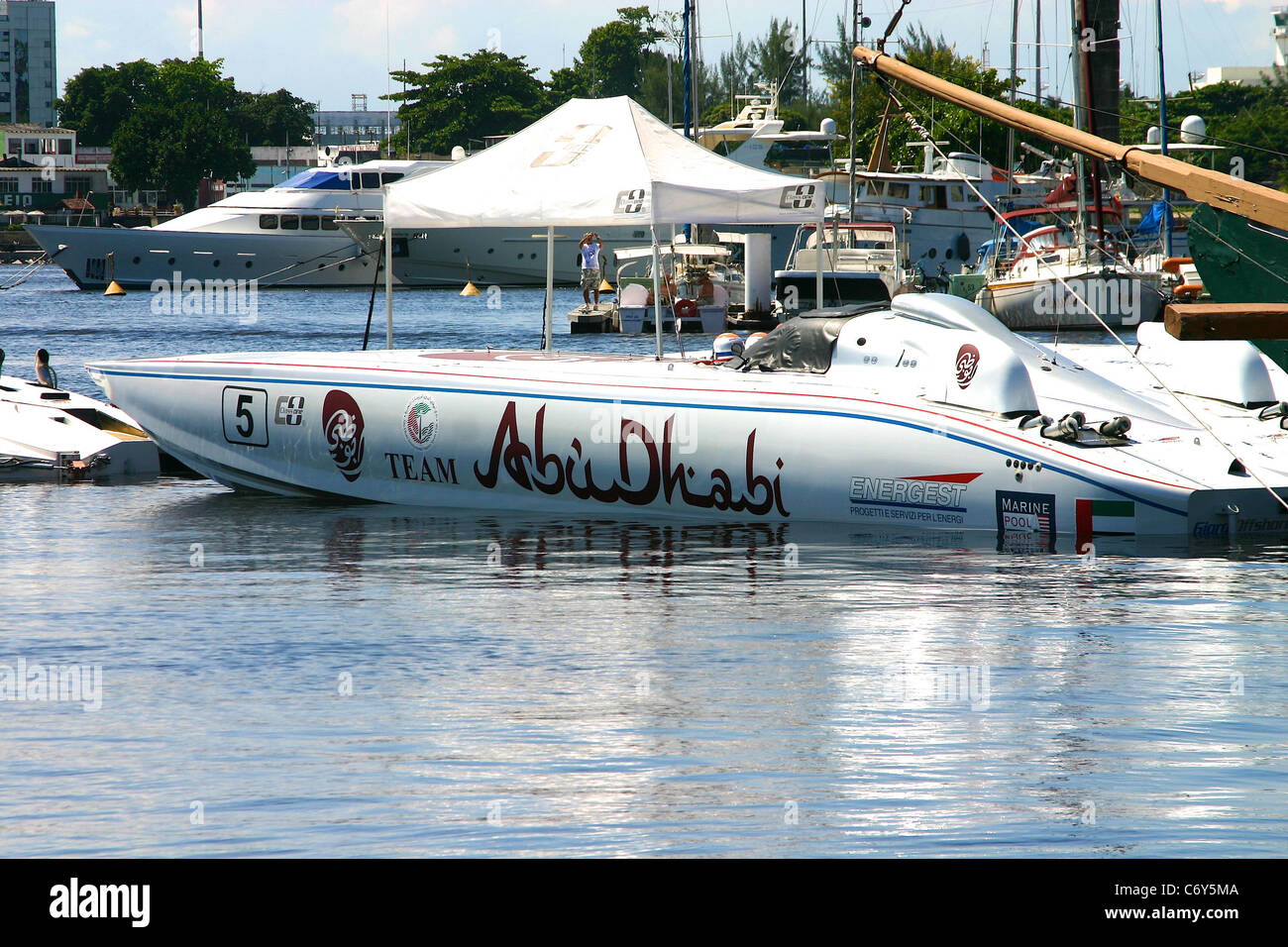 class 1 world powerboat