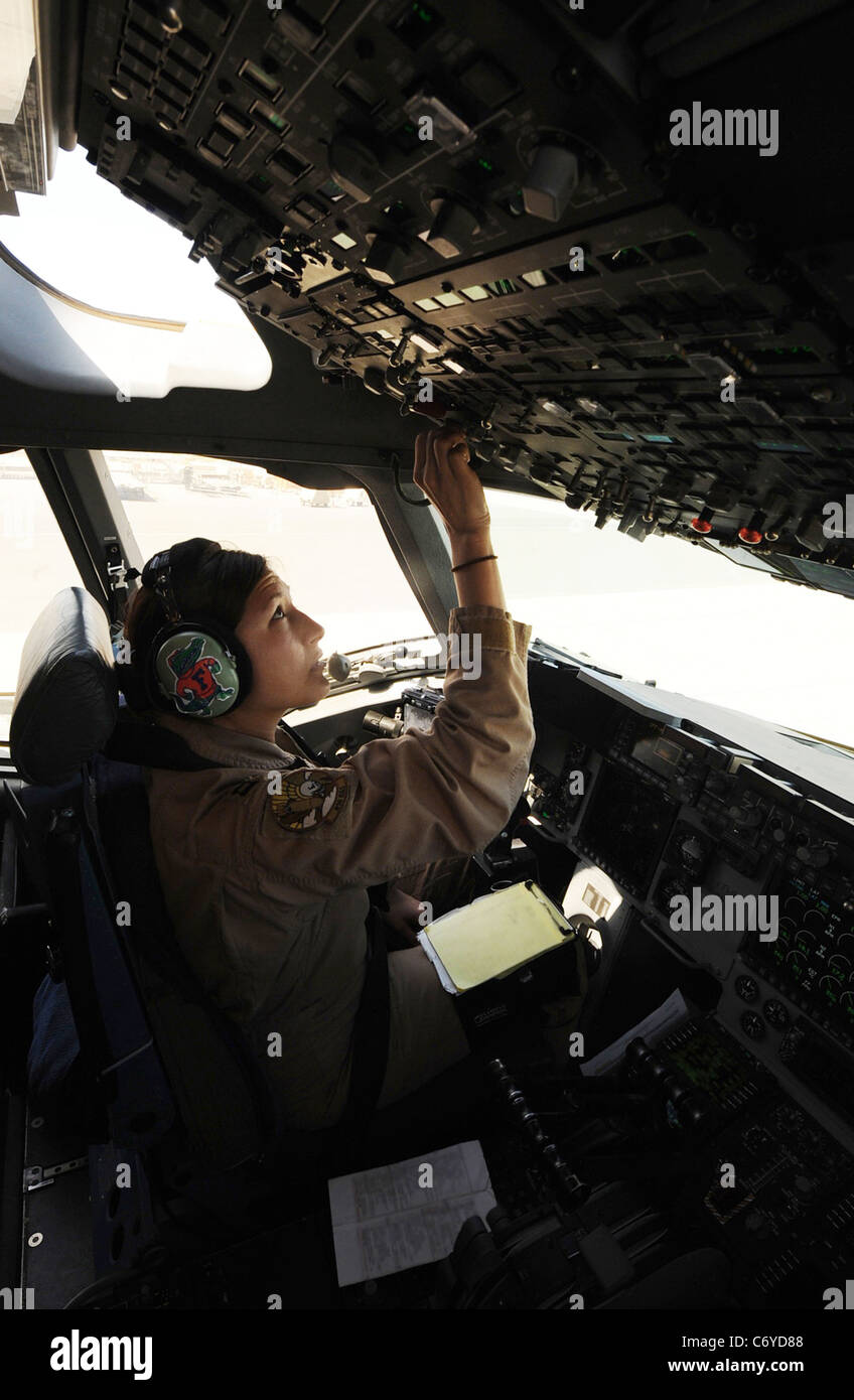 All-female flight crew mark Women's History Month In honour of the ...