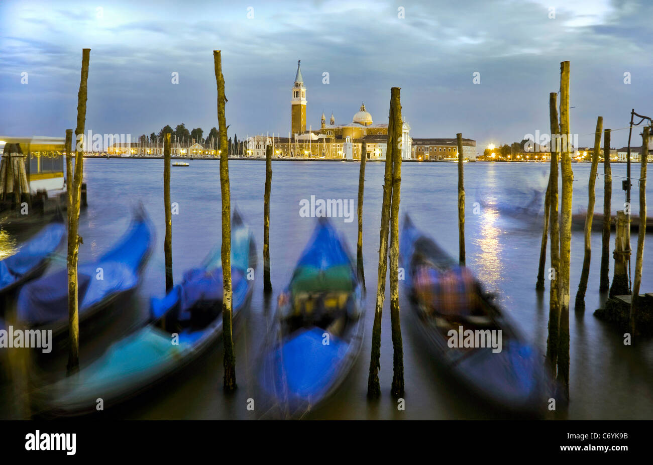 Gondolas motion hi-res stock photography and images - Alamy
