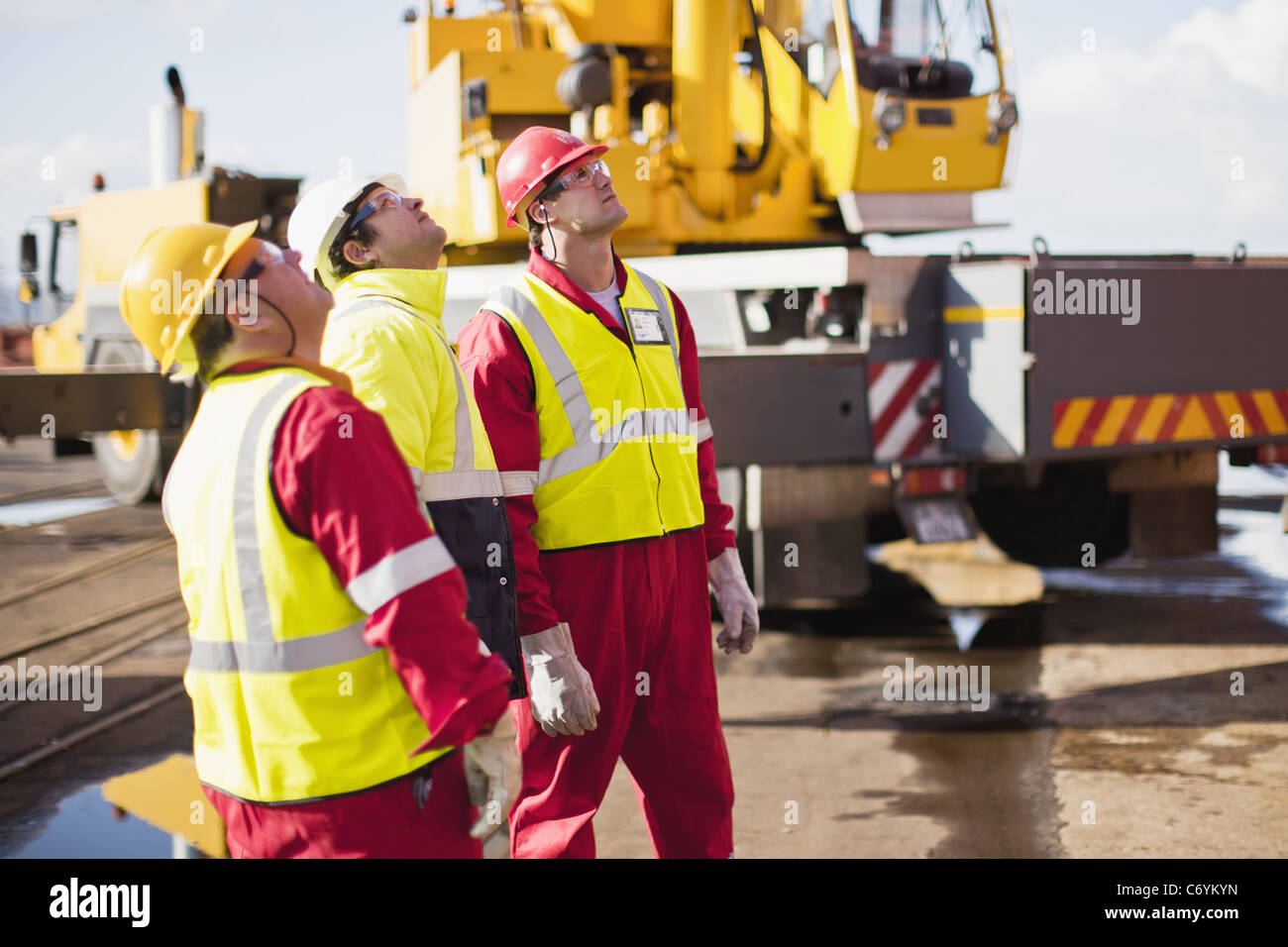 Engineer working on oil rig hires stock photography and images Alamy