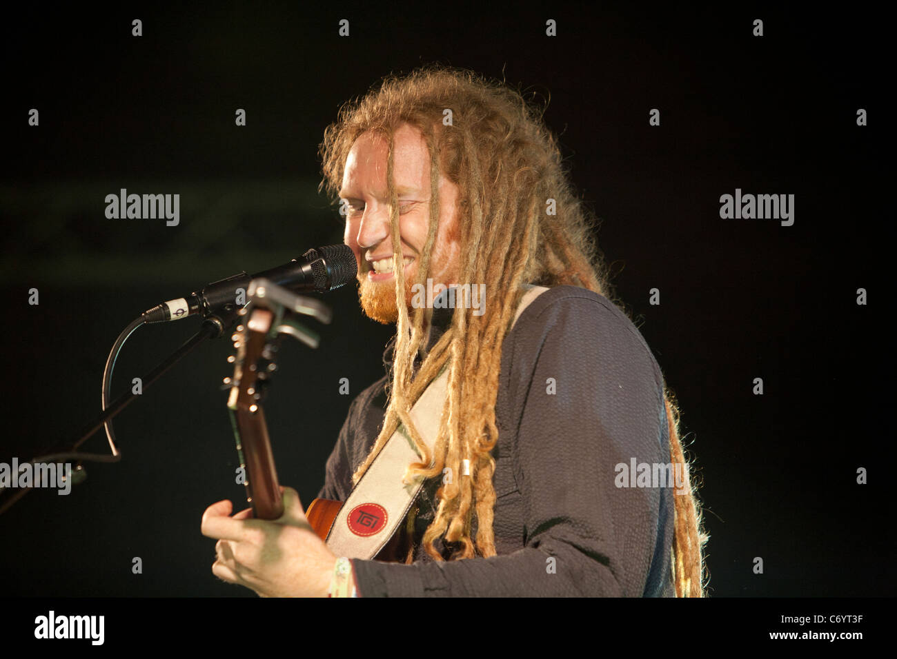 Newton Faulkner performs the Massive Attack cover 'Tear Drop', at Weyfest 2011, Tilford, Surrey, England Stock Photo