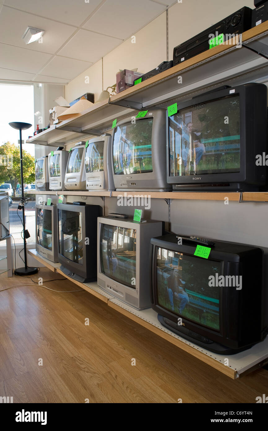 輸入雑貨Plaza Sophia並行輸入品 Glyph 3?Firewire Studio 4?TB外部7200rpmハードディスクドライブ