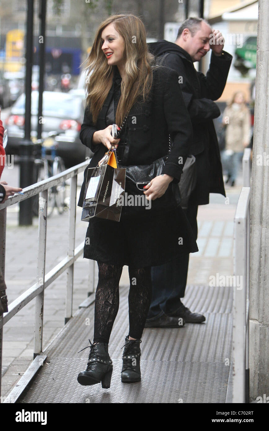 Fearne Cotton With Her Hair Dyed Brown With Blonde Streaks After