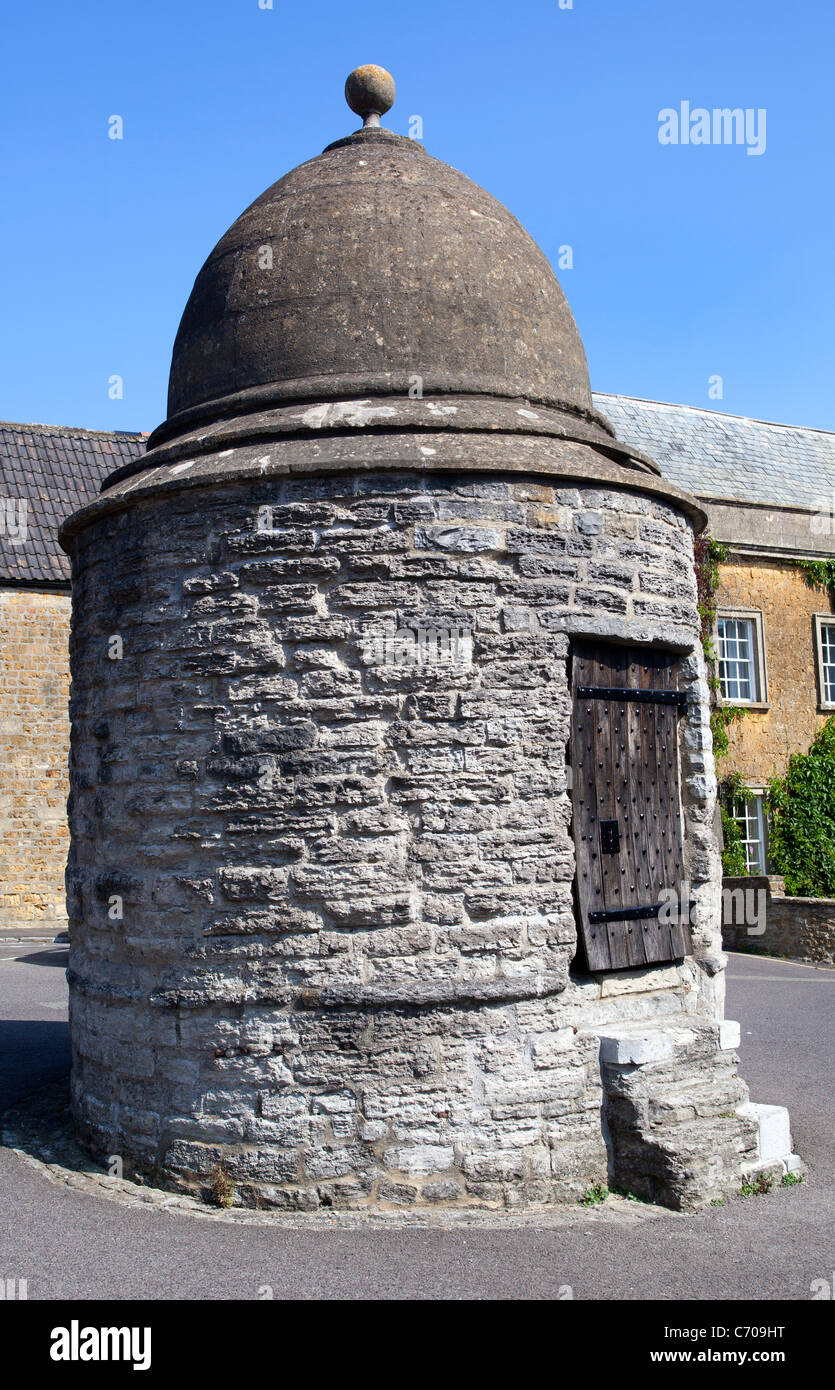 The Old Lock Up or Round House Castle Carey Stock Photo