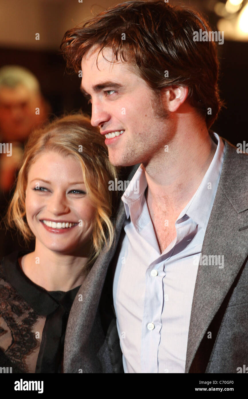 Emilie De Ravin and Robert Pattinson 'Remember Me' UK premiere held at the Odeon Leicester Square London, England - 17.03.10 Stock Photo