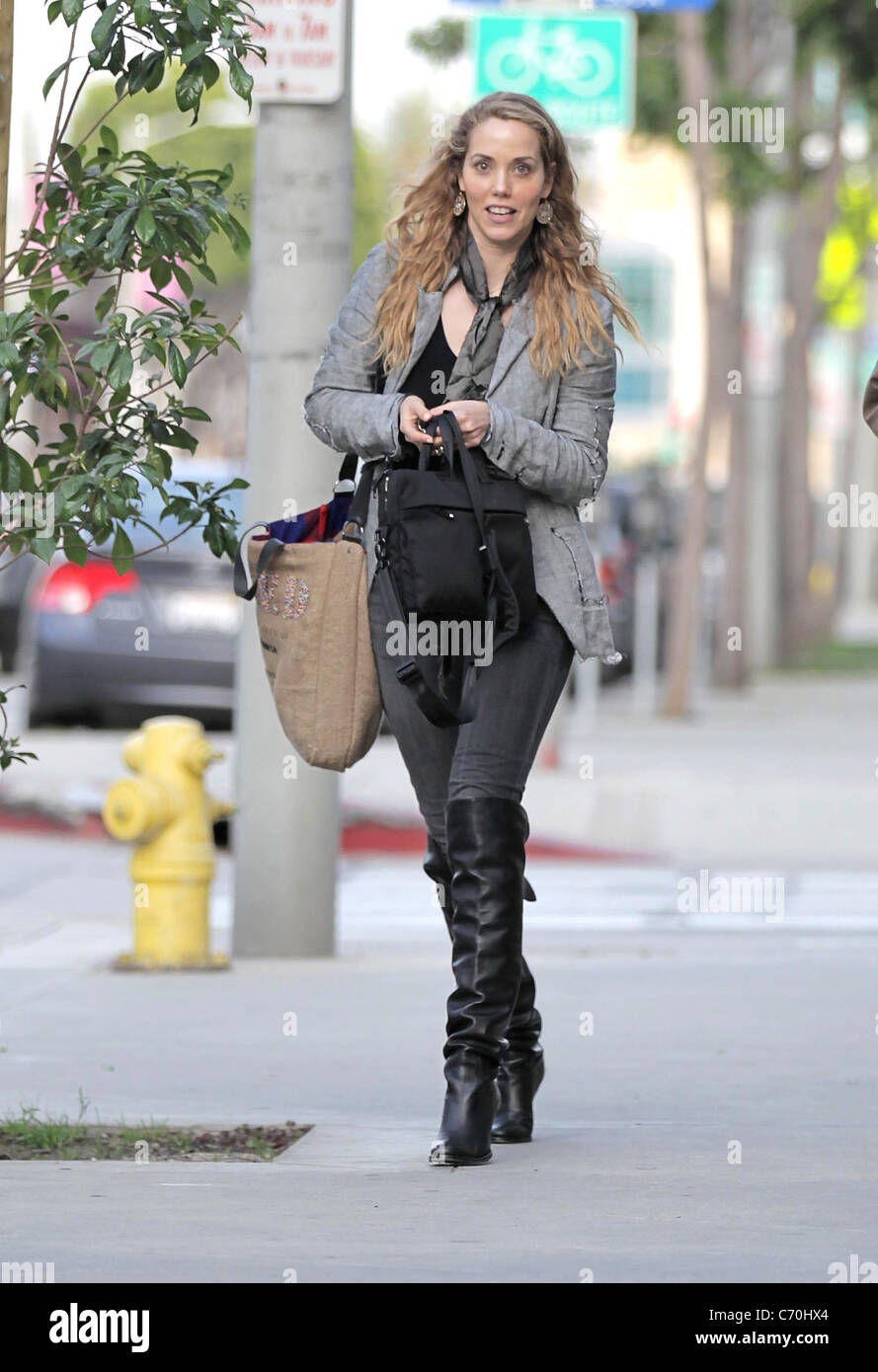 Elizabeth Berkley 2022