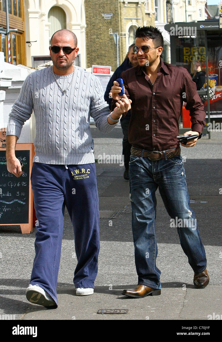 Peter Andre goes for lunch at Topolino with his brother Mike Chris ...
