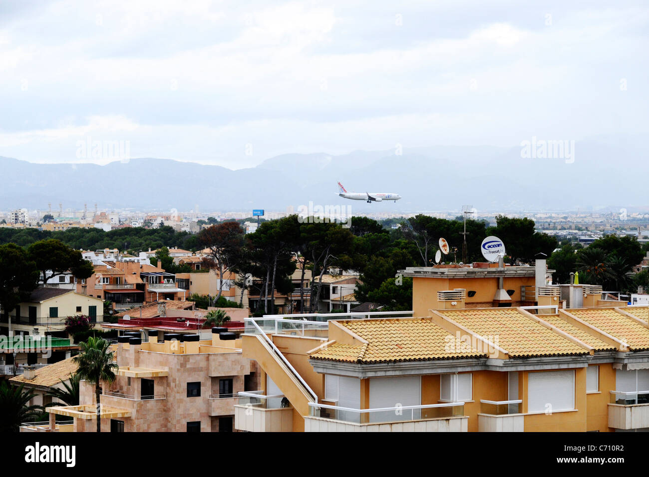 An Air Europa plane coming in to land at Palma airport, Mallorca. Stock Photo
