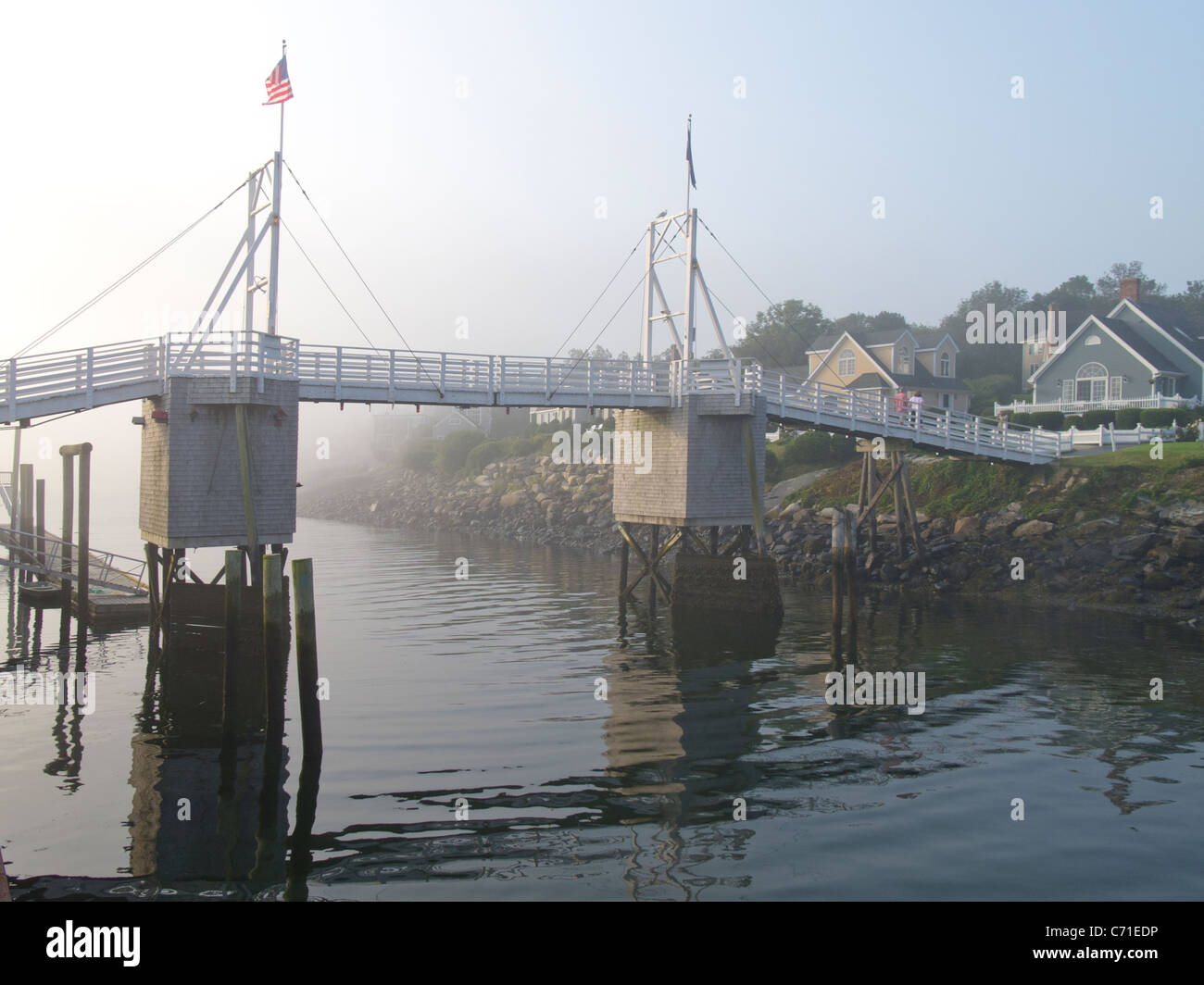 Footbridge lobster perkins cove hires stock photography and images Alamy