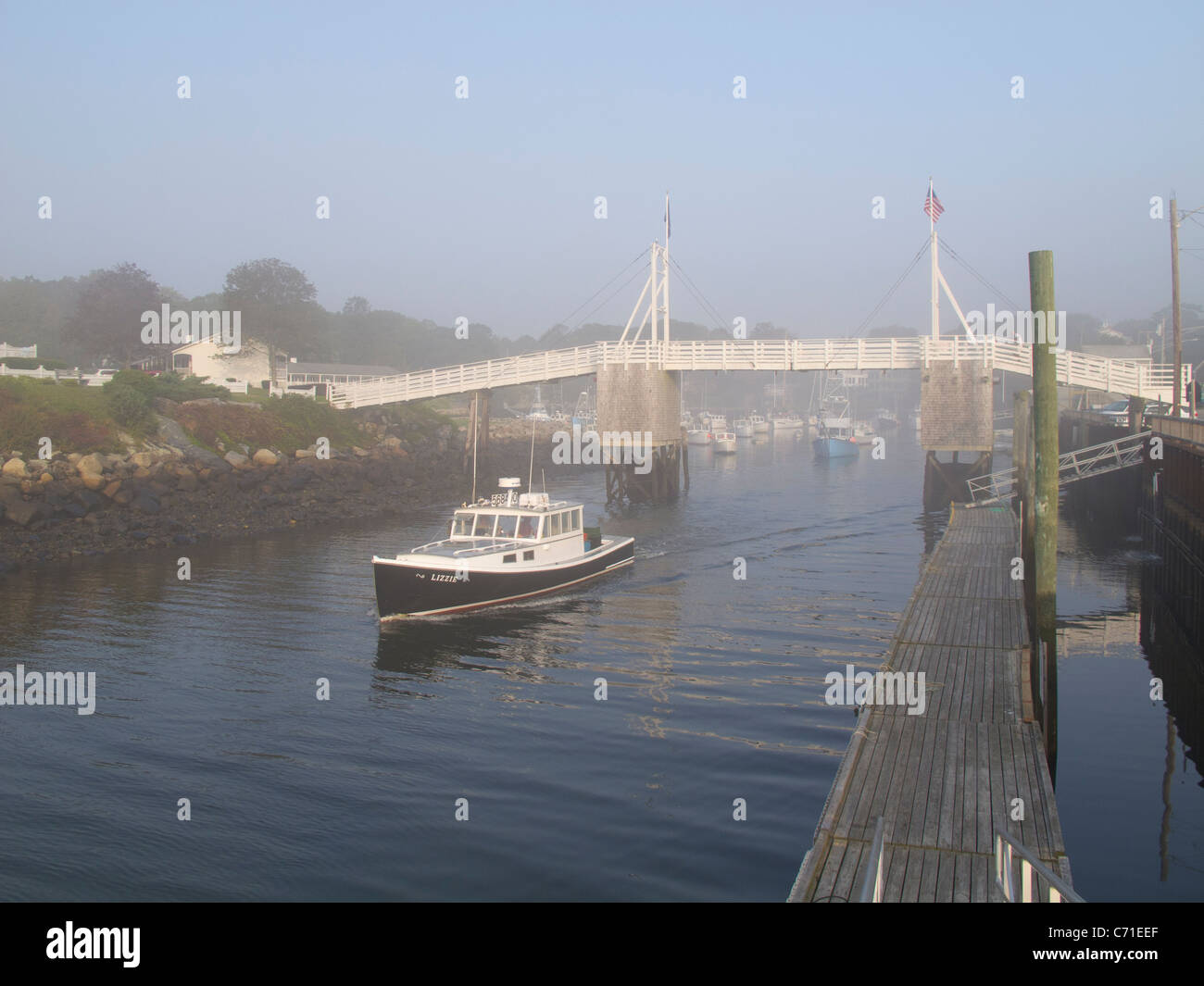Footbridge lobster perkins cove hires stock photography and images Alamy