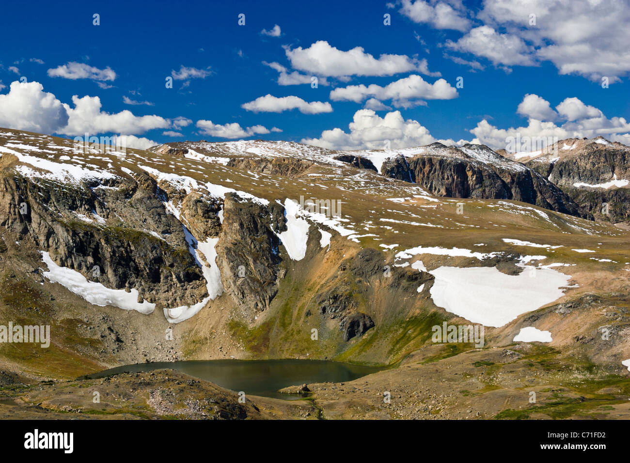 Beartooth Highway, scenic byway, which passes through Beartooth mountain peaks at 11,000 feet between Wyoming and Montana. Stock Photo