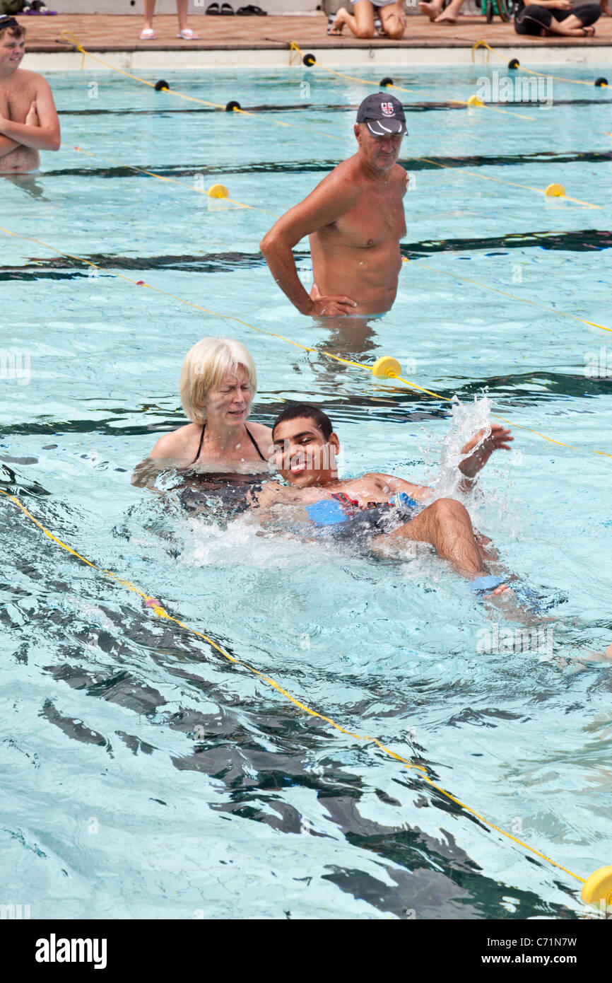 Head Injury Pool Acquired brain injury patients with disabilities participate in an ...