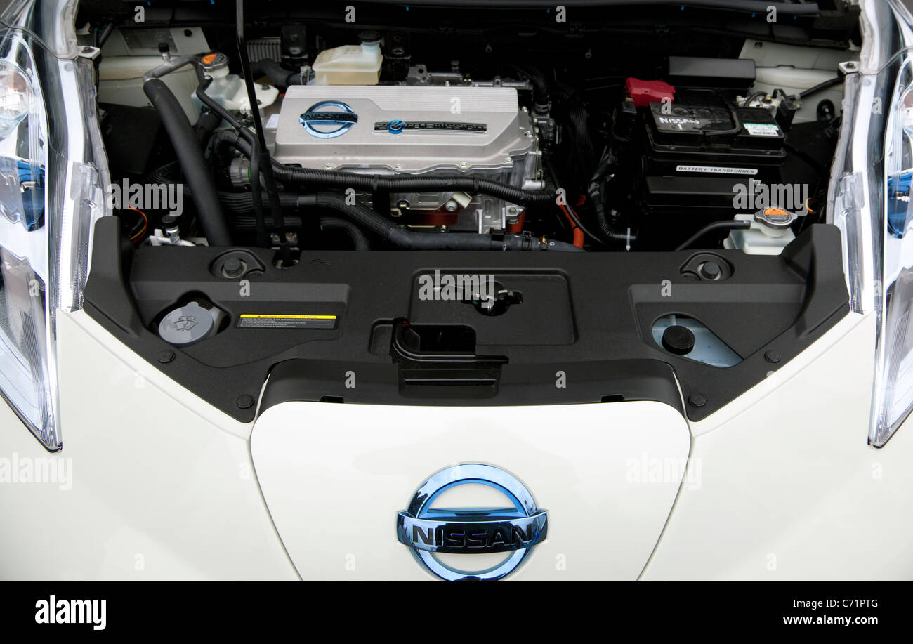 Electric car engine hires stock photography and images Alamy