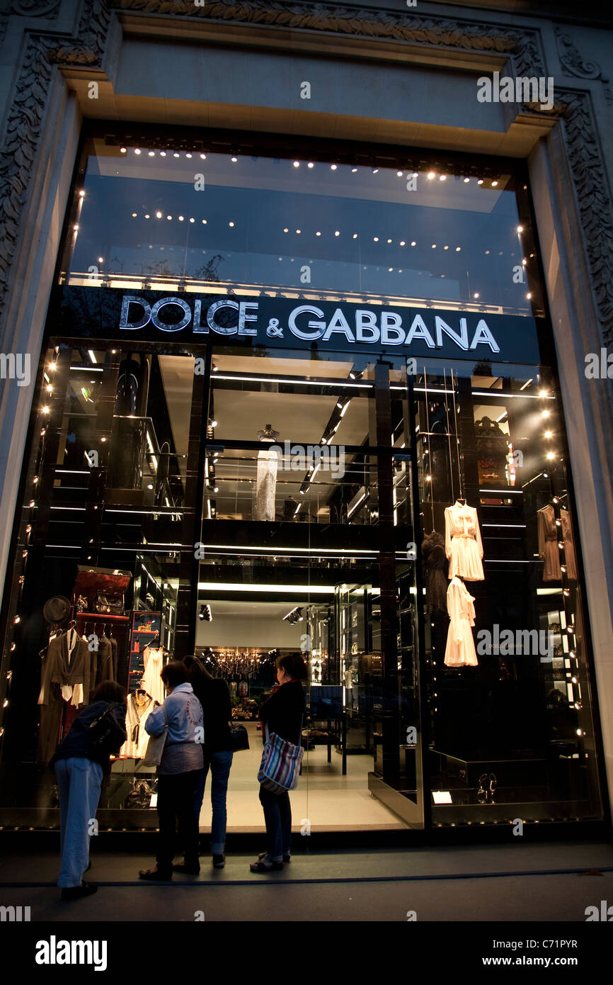 People outside Dolce \u0026 Gabbana Shop on 