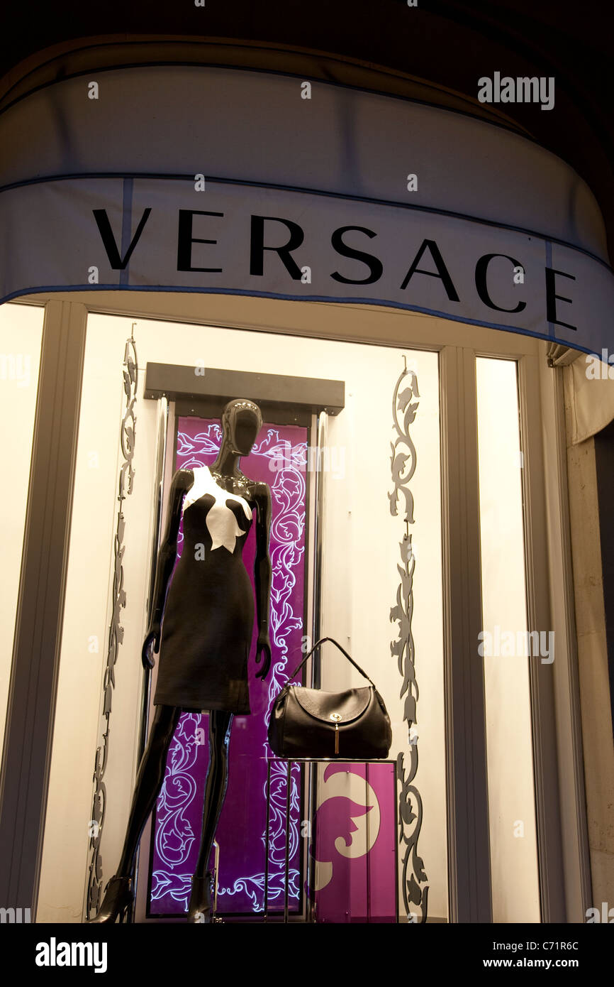 Versace Logo Stock Photos & Versace Logo Stock Images - Alamy