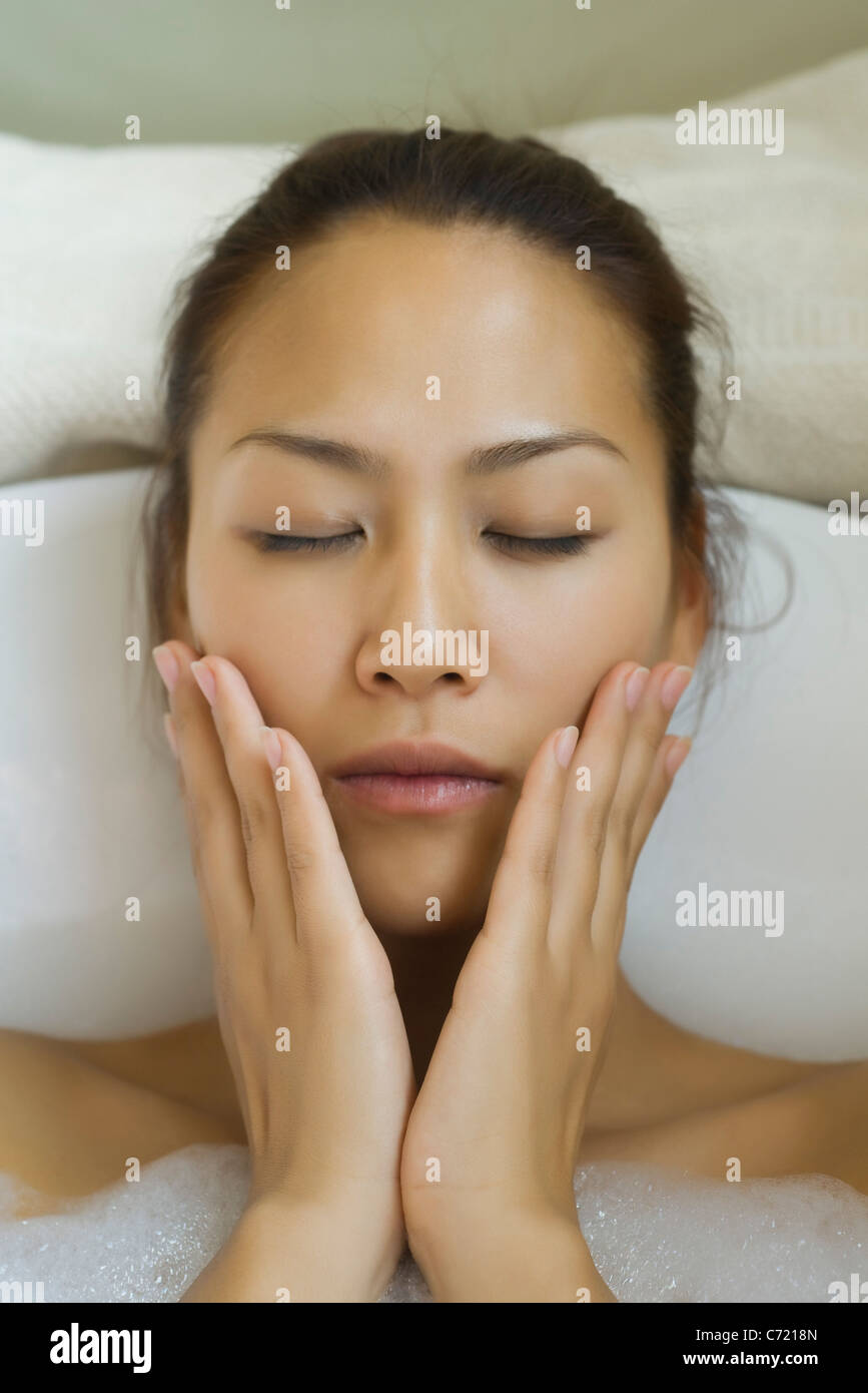 Asian woman in bubble bath hi-res stock photography and images - Alamy
