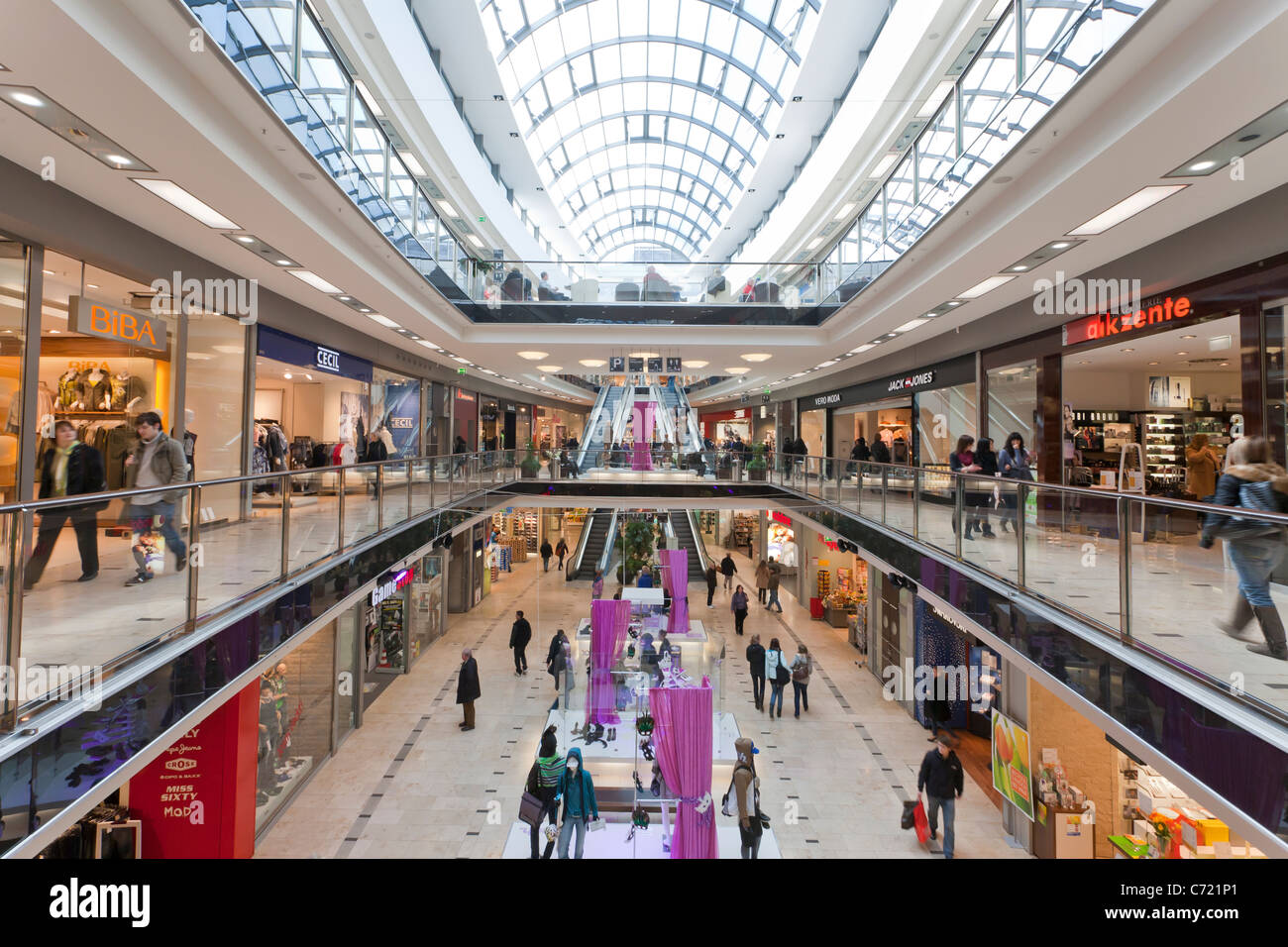 Heilbronn germany shopping center mall hi-res stock photography and images  - Alamy