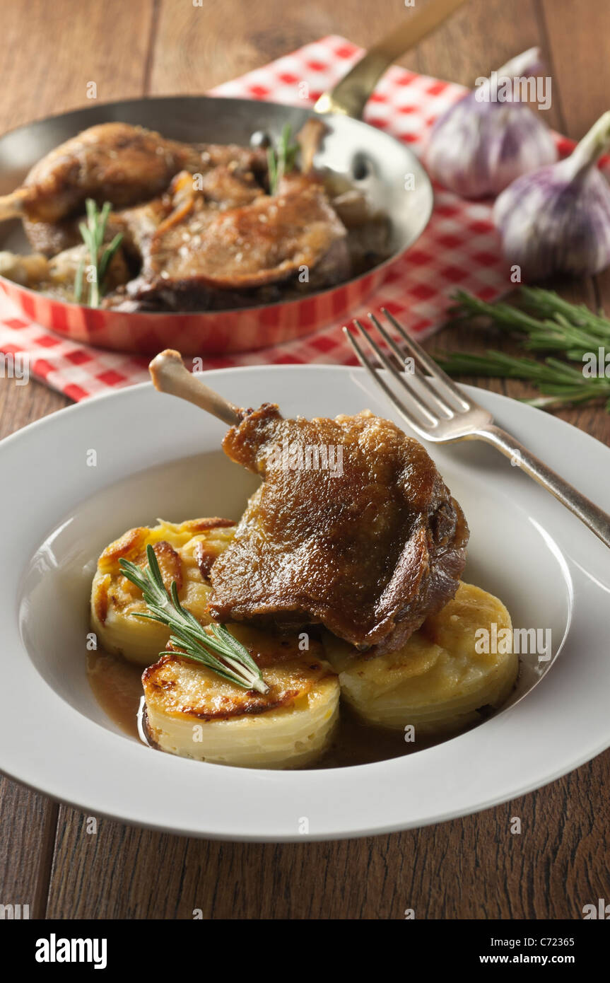 Dauphinoise potatoes hires stock photography and images Alamy