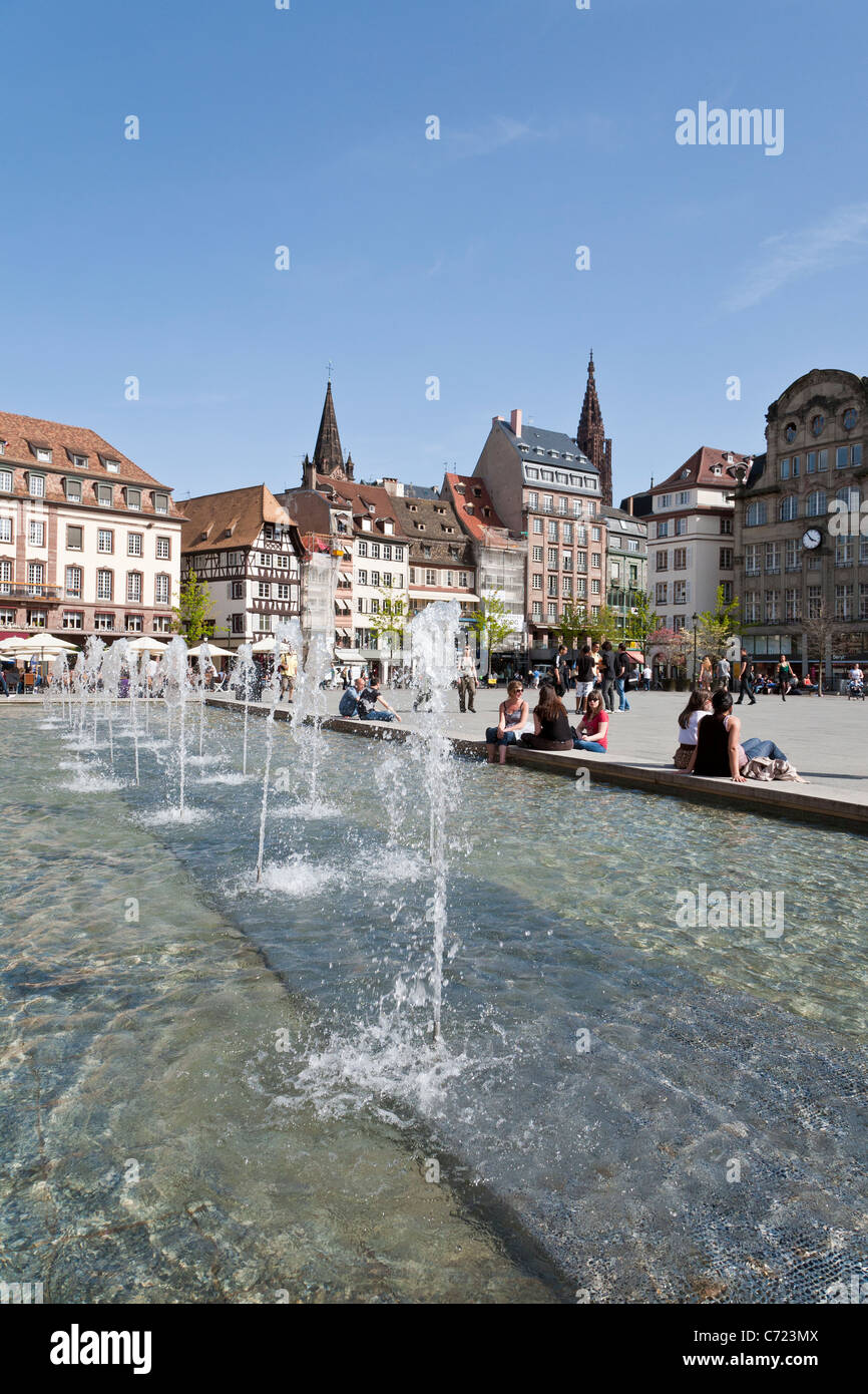 FOUNTAIN, KLEBER PLACE, STRASBOURG, ALSACE, FRANCE Stock Photo