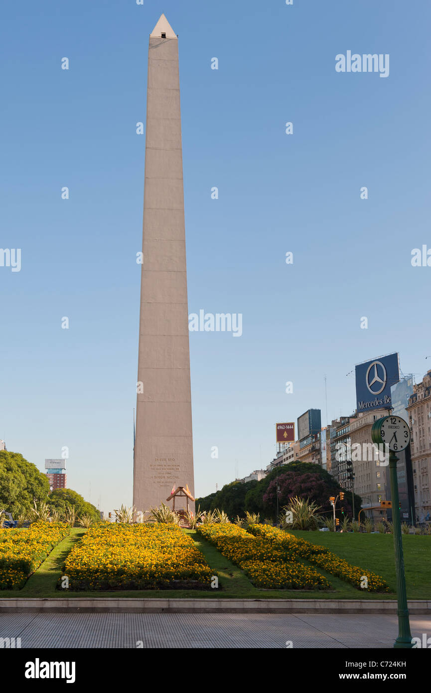 Obelisco, Avenida 9 de Julio, Buenos Aires, Argentina Stock Photo