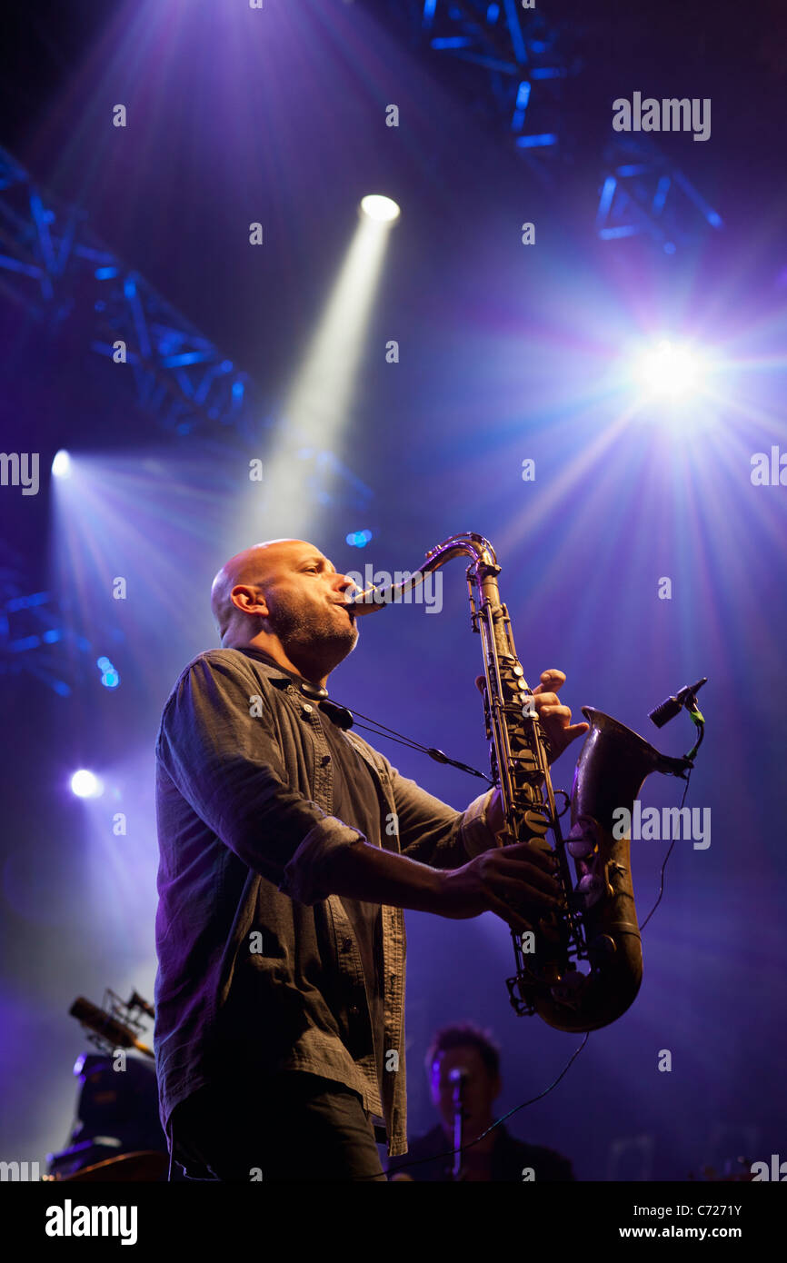 Montreal Jazz Festival, musicians on stage Stock Photo - Alamy
