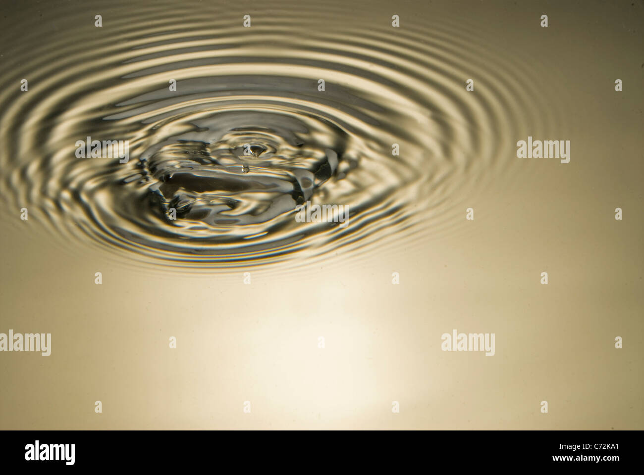 Water ripples in white light 3 Stock Photo - Alamy