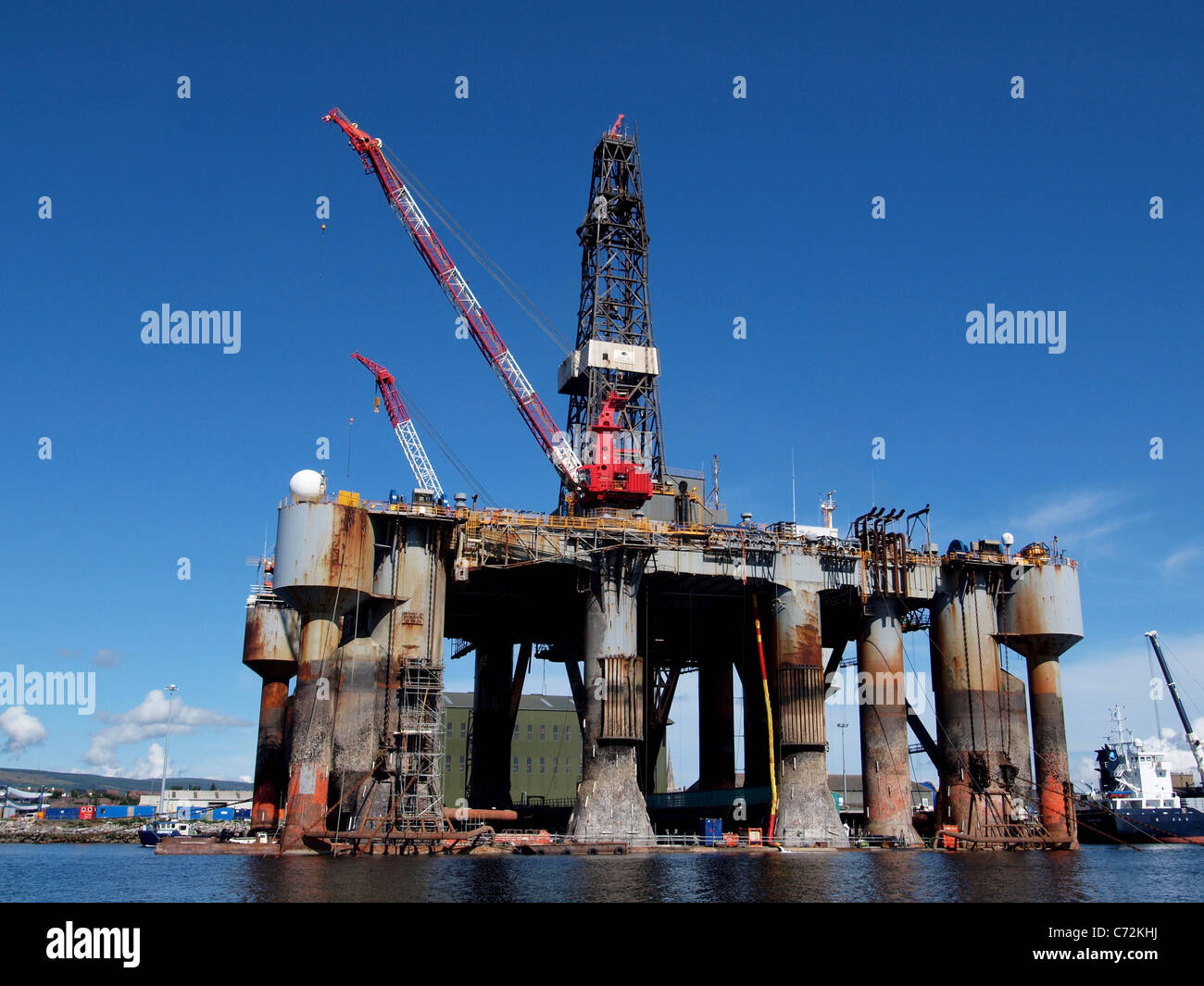 Rig and vessel repair hi-res stock photography and images - Alamy