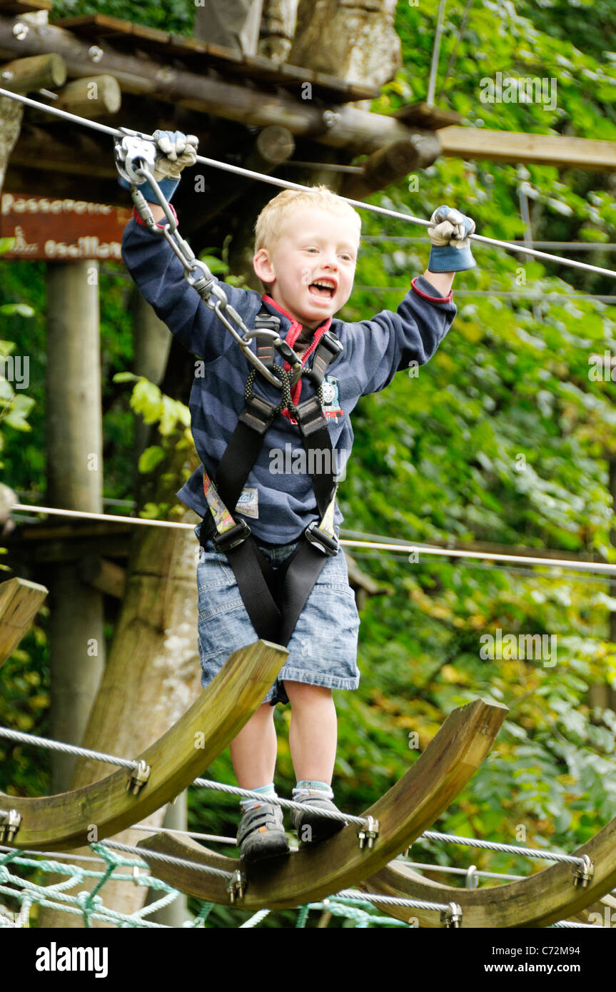 Low ropes course hires stock photography and images Alamy
