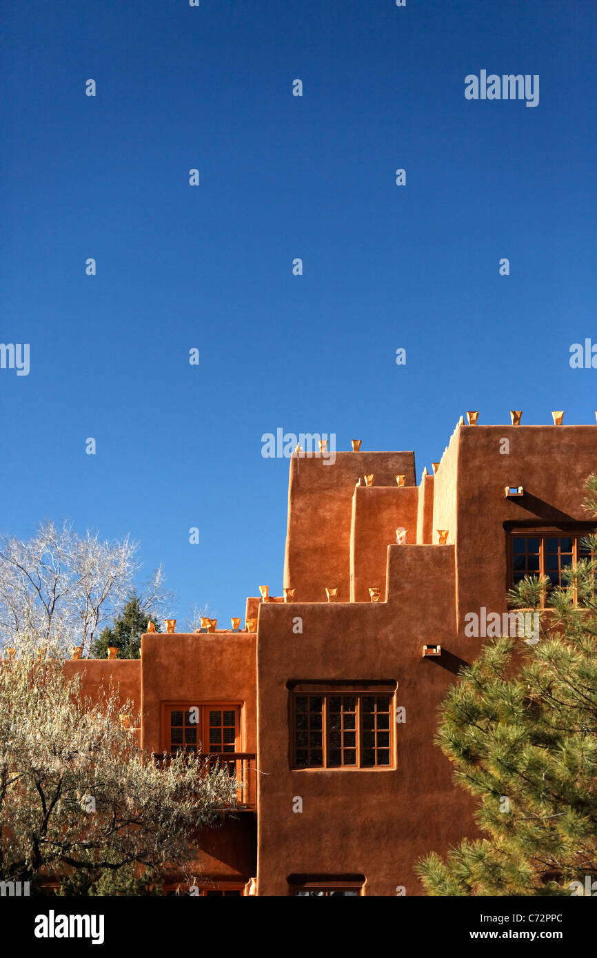 Facade of the La Fonda Hotel, Santa Fe, New Mexico Stock Photo - Alamy