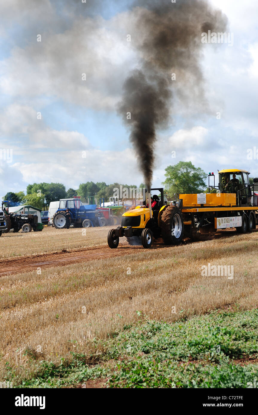 Tractor Pulling .Moorgreen Agricultural Show Nottinghamshire England. Stock Photo