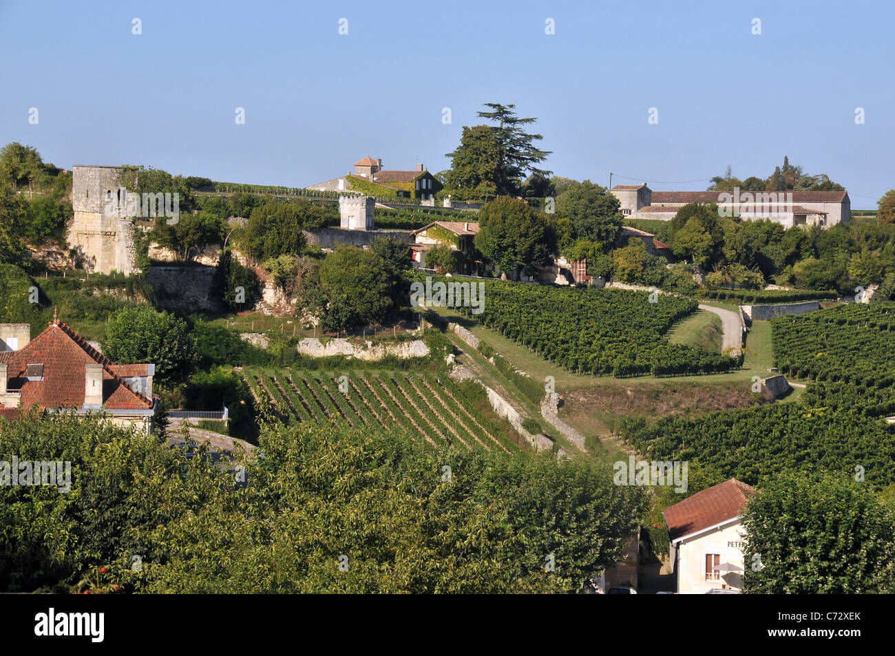 Saint emilion french village hi-res stock photography and images - Alamy
