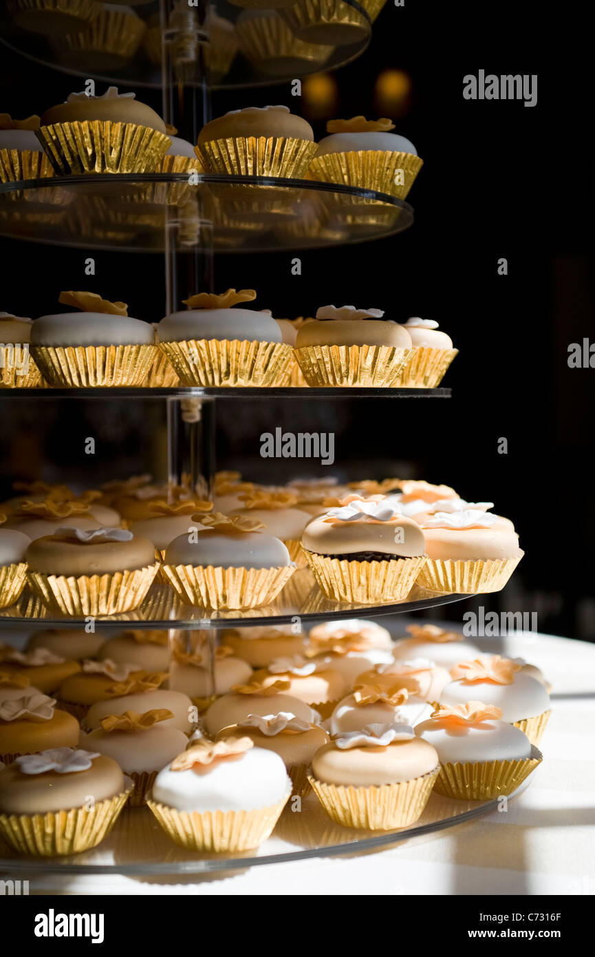catering - euphoria cakes london Images High Quality... Catering at an event in London Stock Photo - Alamy