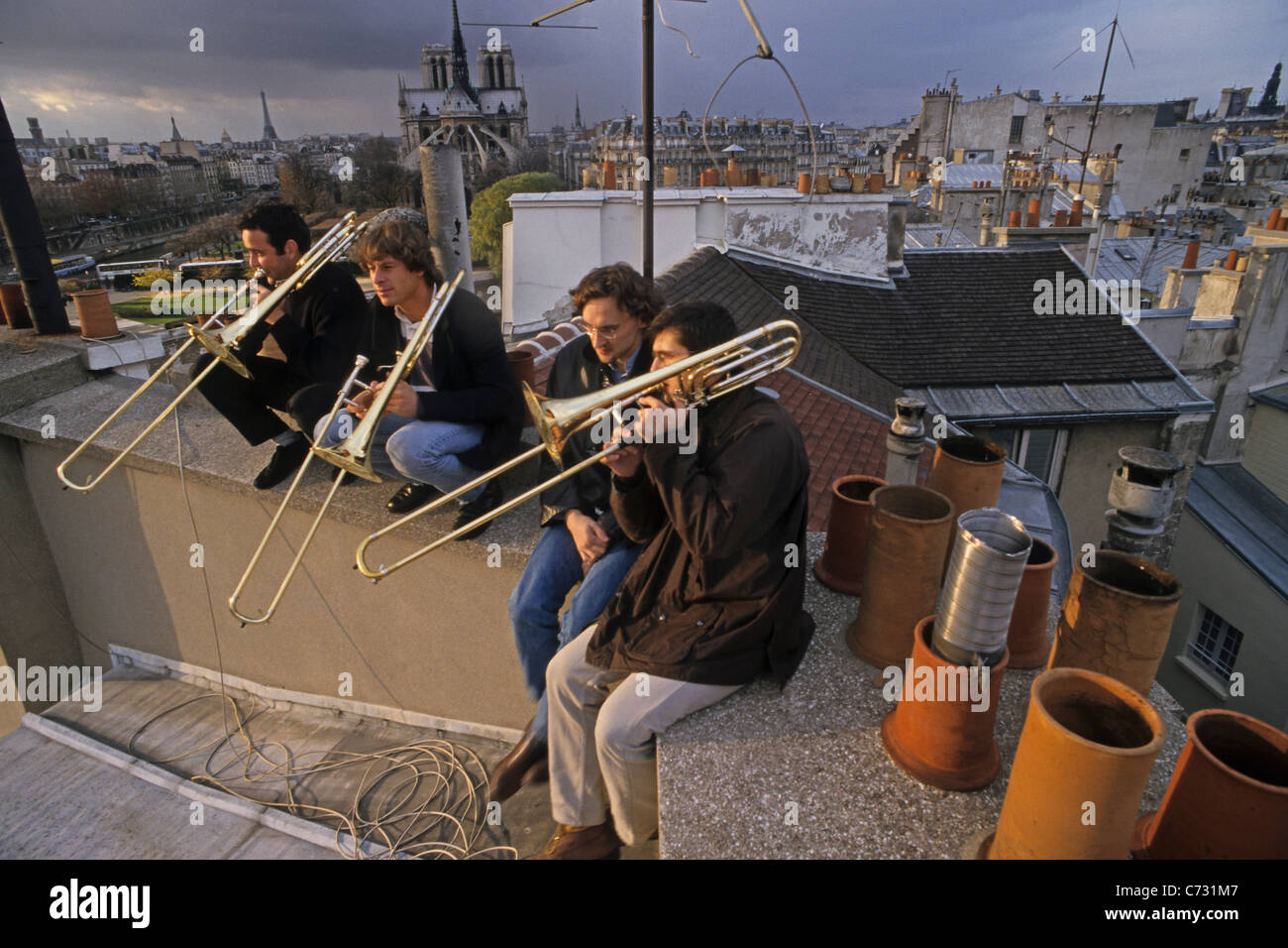 Brass instruments group hi-res stock photography and images - Alamy