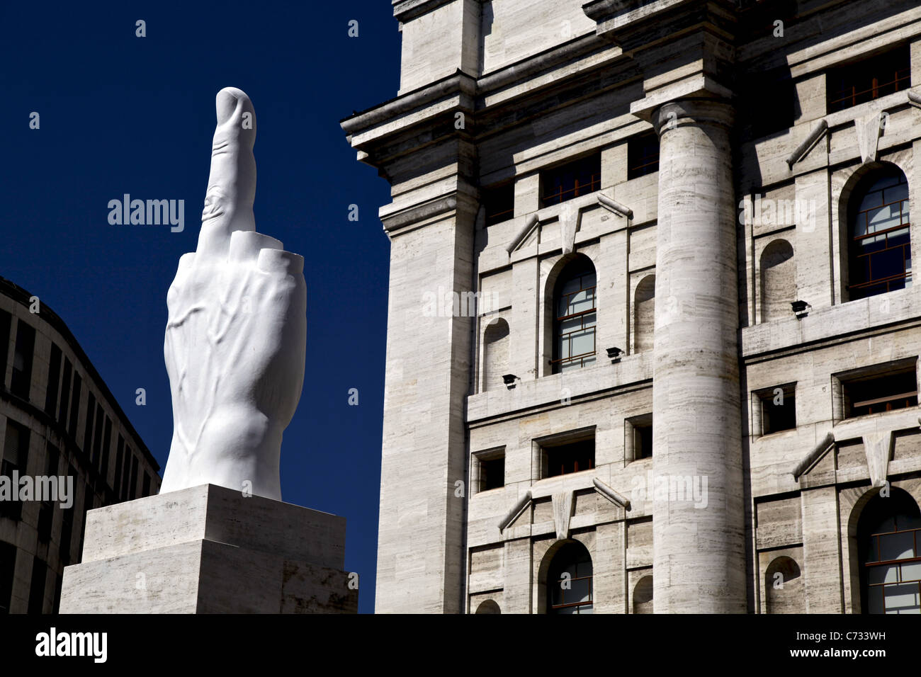 Borsa Italiana, Italy's main stock exchange headquarters (Palazzo  Mezzanotte) in central Milan Stock Photo - Alamy