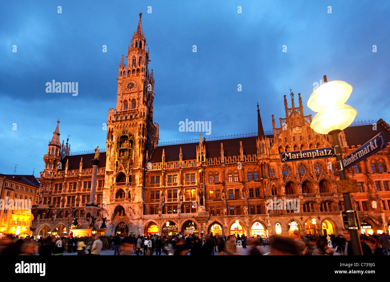 Marienplatz rathaus hi-res stock photography and images - Alamy