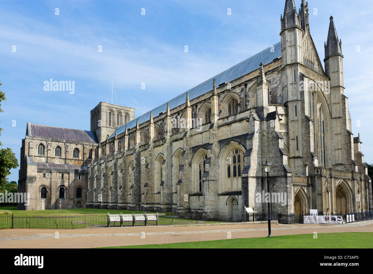 Winchester cathedral hi-res stock photography and images - Alamy
